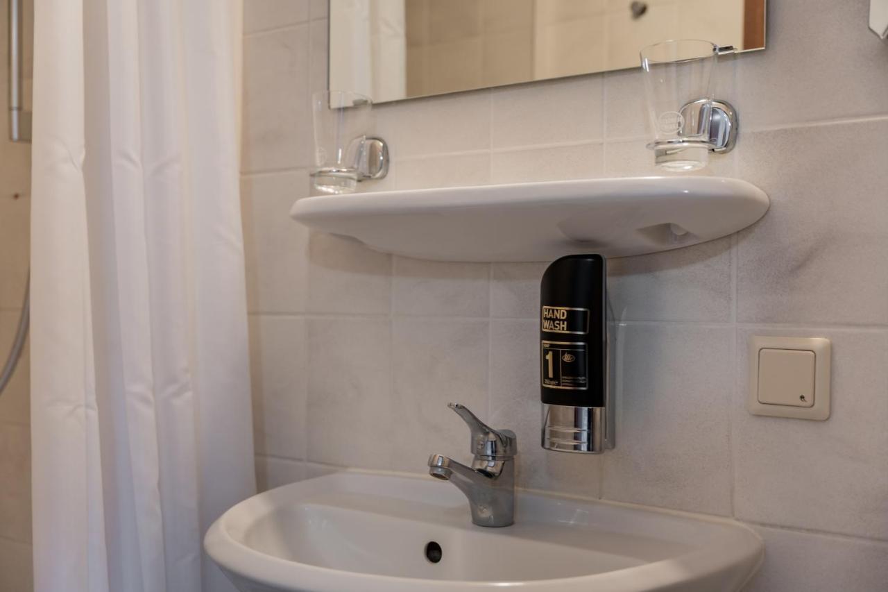 Hotel Dori'S 108 Берлин Екстериор снимка